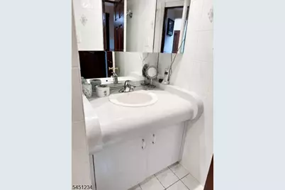 112-E Beverly Hill Ter #E, Woodbridge Township, NJ 07095 - Photo 13