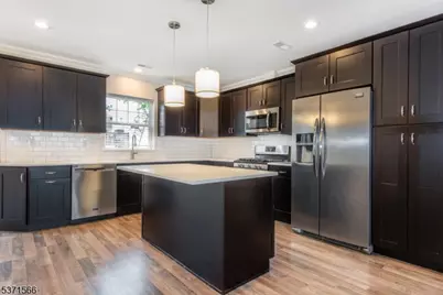 6 Elm St #3, Madison, NJ 07940 - Photo 3