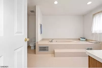 22 Village Green Ct, South Orange Village Twp., NJ 07079 - Photo 29