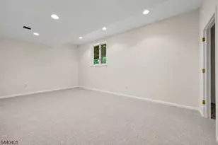 22 Village Green Ct, South Orange Village Twp., NJ 07079 - Photo 39