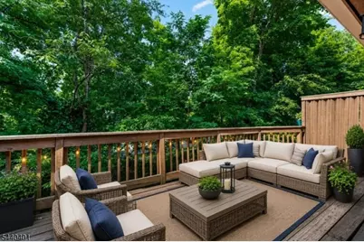 22 Village Green Ct, South Orange Village Twp., NJ 07079 - Photo 19