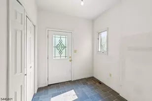 22 Village Green Ct, South Orange Village Twp., NJ 07079 - Photo 5