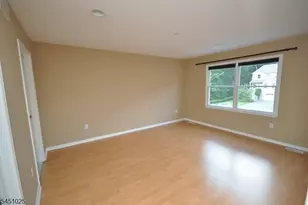 370 Summerhill Dr, Parsippany, NJ 07950 - Photo 7