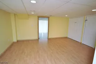 370 Summerhill Dr, Parsippany, NJ 07950 - Photo 13