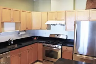 370 Summerhill Dr, Parsippany, NJ 07950 - Photo 3