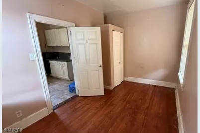 566 Morris St #1, Orange, NJ 07050 - Photo 9