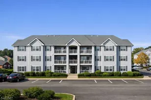 107 Stratford Pl, Bridgewater, NJ 08805 - Photo 1