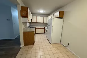 107 Stratford Pl, Bridgewater, NJ 08805 - Photo 5
