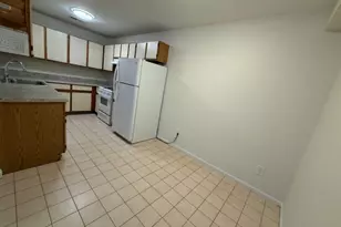 107 Stratford Pl, Bridgewater, NJ 08805 - Photo 3