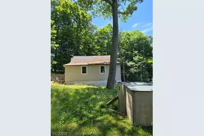 3 Carolina Ave, Jefferson Township, NJ 07849 - Photo 15