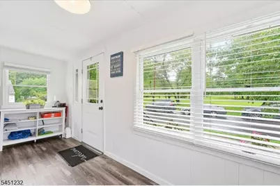 30 Genevieve Ave, Hawthorne, NJ 07506 - Photo 5