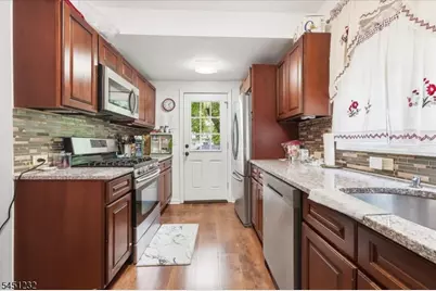 30 Genevieve Ave, Hawthorne, NJ 07506 - Photo 13