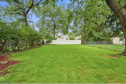 30 Genevieve Ave, Hawthorne, NJ 07506 - Photo 31