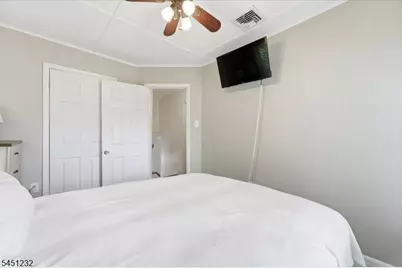 30 Genevieve Ave, Hawthorne, NJ 07506 - Photo 17