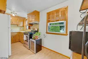 34 Berkeley Ave, Belleville, NJ 07109 - Photo 25