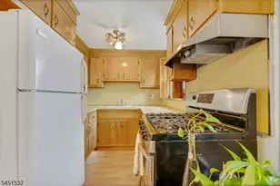 34 Berkeley Ave, Belleville, NJ 07109 - Photo 27