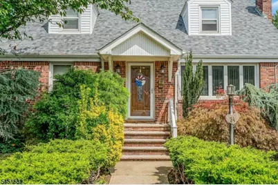 34 Berkeley Ave, Belleville, NJ 07109 - Photo 3