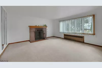 34 Berkeley Ave, Belleville, NJ 07109 - Photo 7
