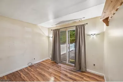154 Marlboro Rd, Lawrence Township, NJ 08648 - Photo 9