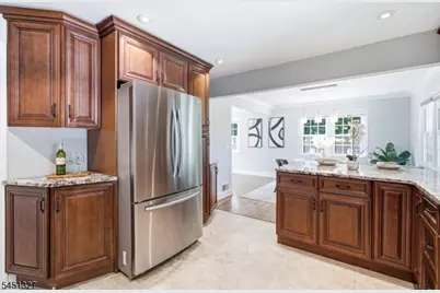 12 Medford Rd, Parsippany, NJ 07950 - Photo 9