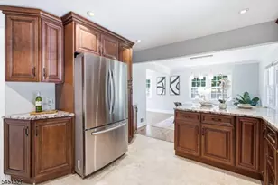12 Medford Rd, Parsippany, NJ 07950 - Photo 9