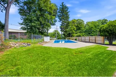 12 Medford Rd, Parsippany, NJ 07950 - Photo 35