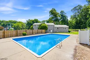 12 Medford Rd, Parsippany, NJ 07950 - Photo 33