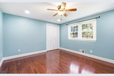 12 Medford Rd, Parsippany, NJ 07950 - Photo 21