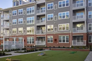 100 Eisenhower Pkwy, Livingston, NJ 07039 - Photo 25