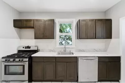 318 Grove St, Newark, NJ 07103 - Photo 7