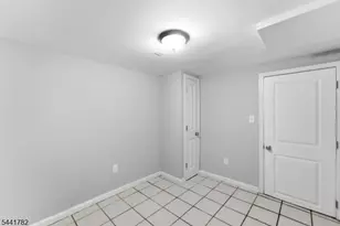 318 Grove St, Newark, NJ 07103 - Photo 17