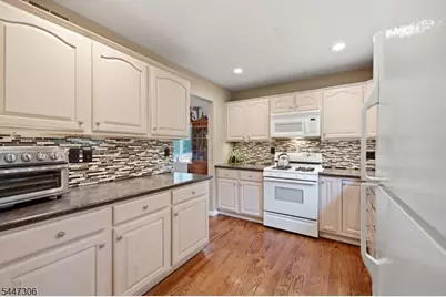 33 Fox Tail Ln, Hardyston Township, NJ 07419 - Photo 7