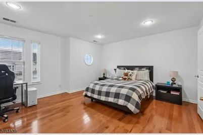 2 Constitution Ln, Totowa, NJ 07512 - Photo 21