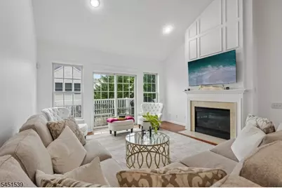 2 Constitution Ln, Totowa, NJ 07512 - Photo 3