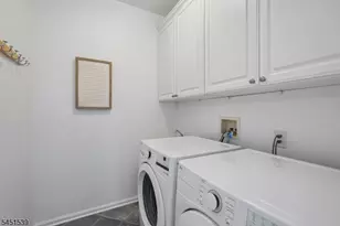 2 Constitution Ln, Totowa, NJ 07512 - Photo 15