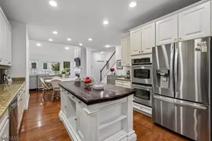 2 Constitution Ln, Totowa, NJ 07512 - Photo 9