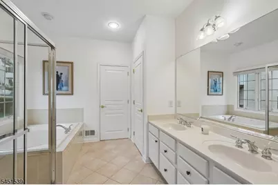 2 Constitution Ln, Totowa, NJ 07512 - Photo 17