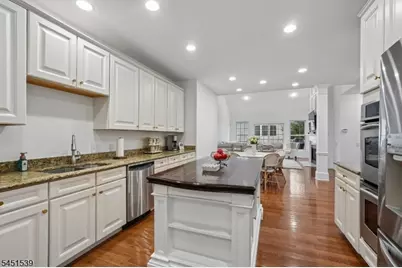 2 Constitution Ln, Totowa, NJ 07512 - Photo 9