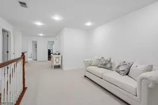 2 Constitution Ln, Totowa, NJ 07512 - Photo 27