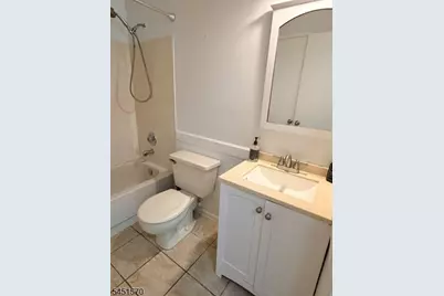 551 Clubhouse Ct U-4, Union Township, NJ 07083 - Photo 15