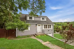 1 Lorelei Rd, West Orange Township, NJ 07052 - Photo 3