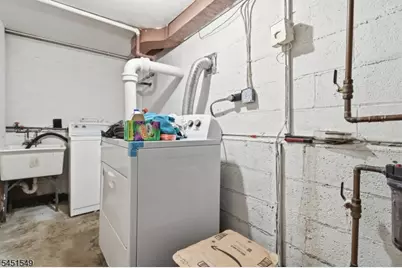 312 Stuyvesant Ave, Newark, NJ 07106 - Photo 21