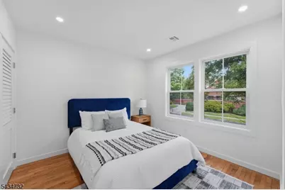 166 Lincoln St, Montclair, NJ 07042 - Photo 21