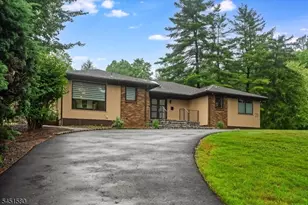 25 N Hillside Ave, Livingston, NJ 07039 - Photo 3