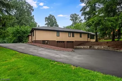 25 N Hillside Ave, Livingston, NJ 07039 - Photo 3