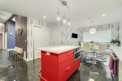 25 N Hillside Ave, Livingston, NJ 07039 - Photo 15