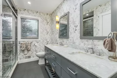25 N Hillside Ave, Livingston, NJ 07039 - Photo 23