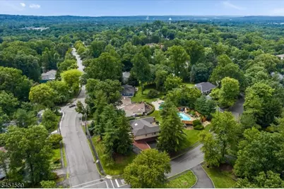 25 N Hillside Ave, Livingston, NJ 07039 - Photo 39