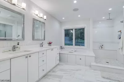 25 N Hillside Ave, Livingston, NJ 07039 - Photo 21