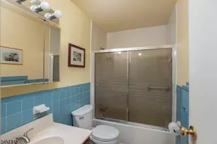 28 Deanna Dr, Hillsborough Township, NJ 08844 - Photo 9